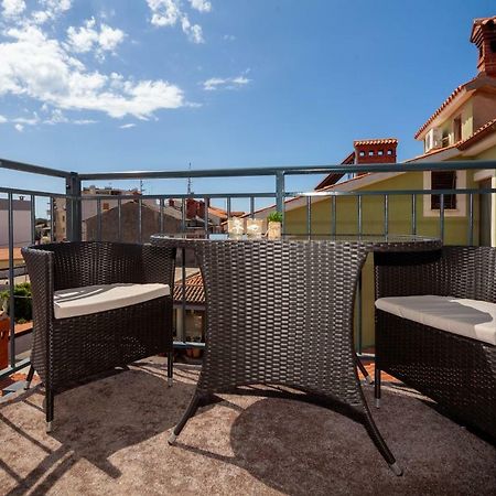 Luxury Apartment With Private Rooftop Terrace Pula Zewnętrze zdjęcie
