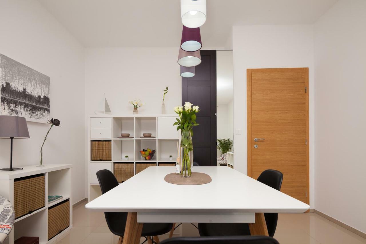 Luxury Apartment With Private Rooftop Terrace Pula Zewnętrze zdjęcie