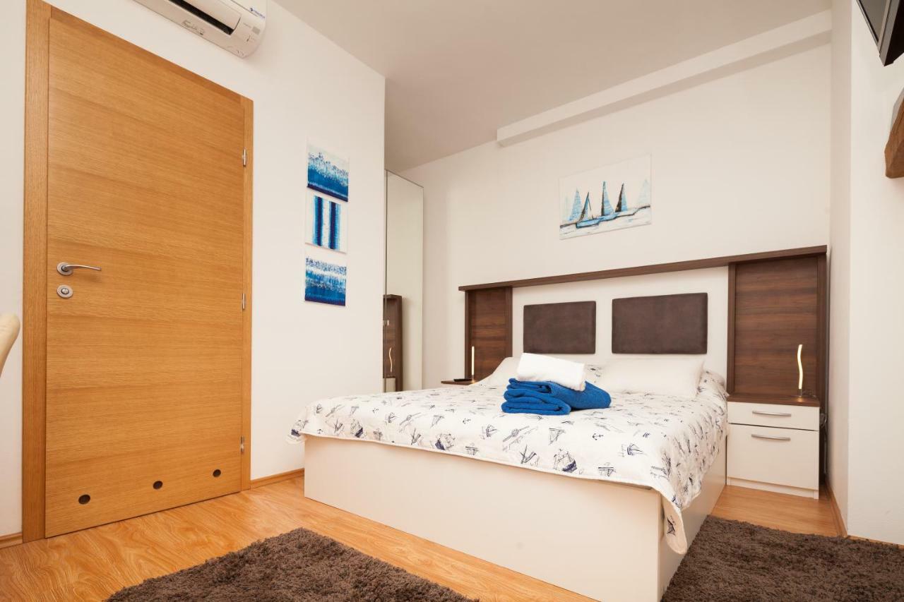 Luxury Apartment With Private Rooftop Terrace Pula Zewnętrze zdjęcie