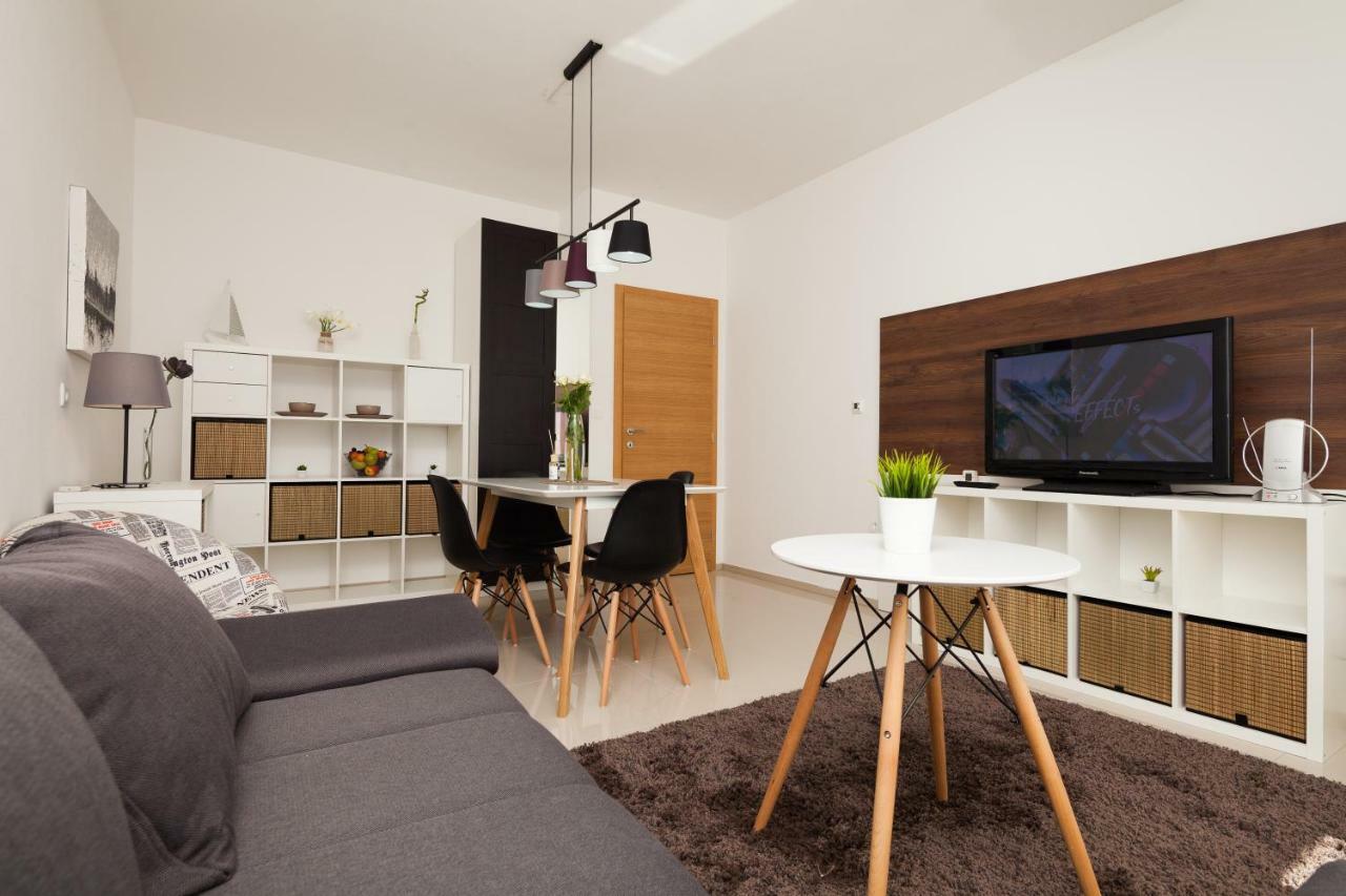 Luxury Apartment With Private Rooftop Terrace Pula Zewnętrze zdjęcie