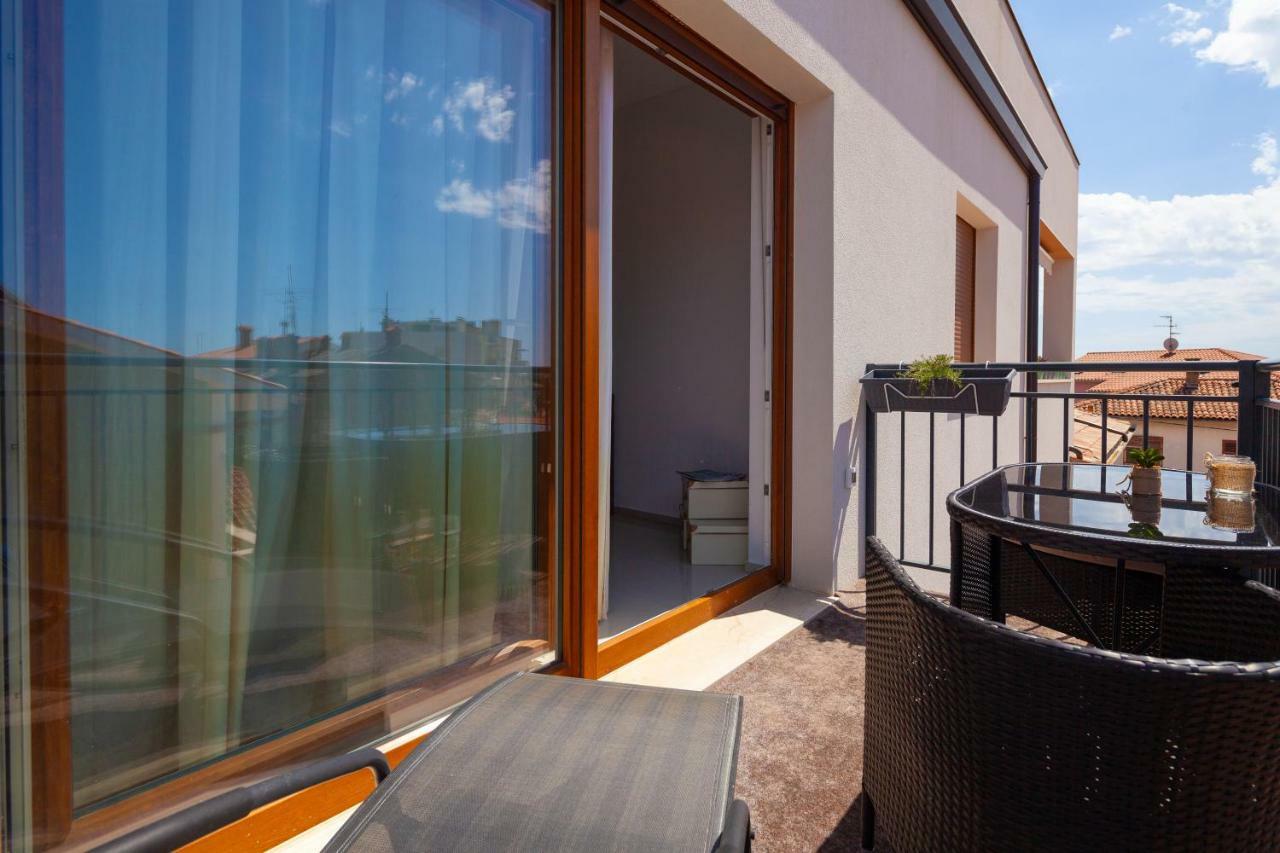Luxury Apartment With Private Rooftop Terrace Pula Zewnętrze zdjęcie