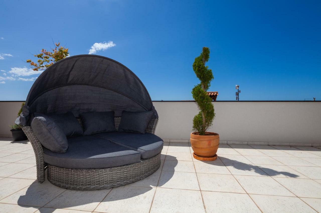 Luxury Apartment With Private Rooftop Terrace Pula Zewnętrze zdjęcie
