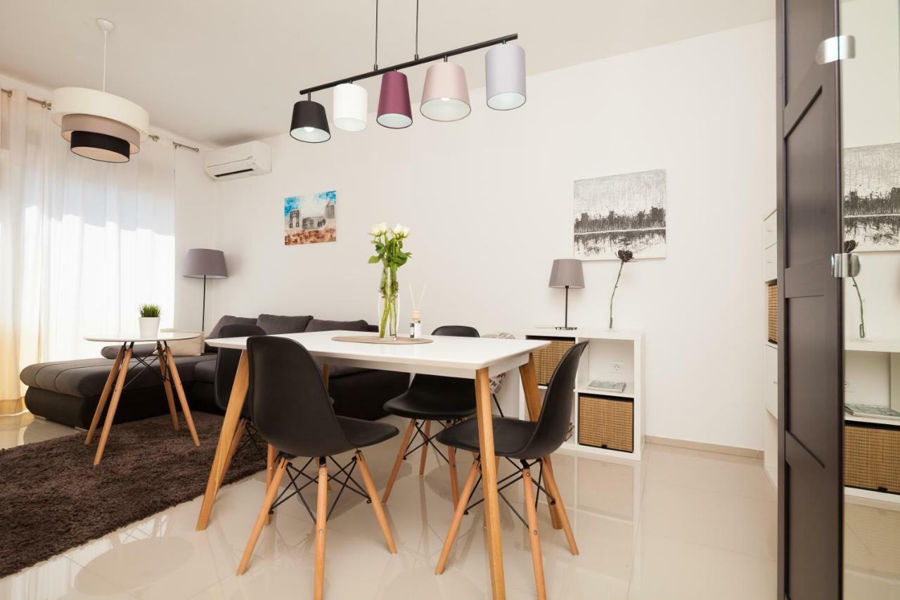 Luxury Apartment With Private Rooftop Terrace Pula Zewnętrze zdjęcie