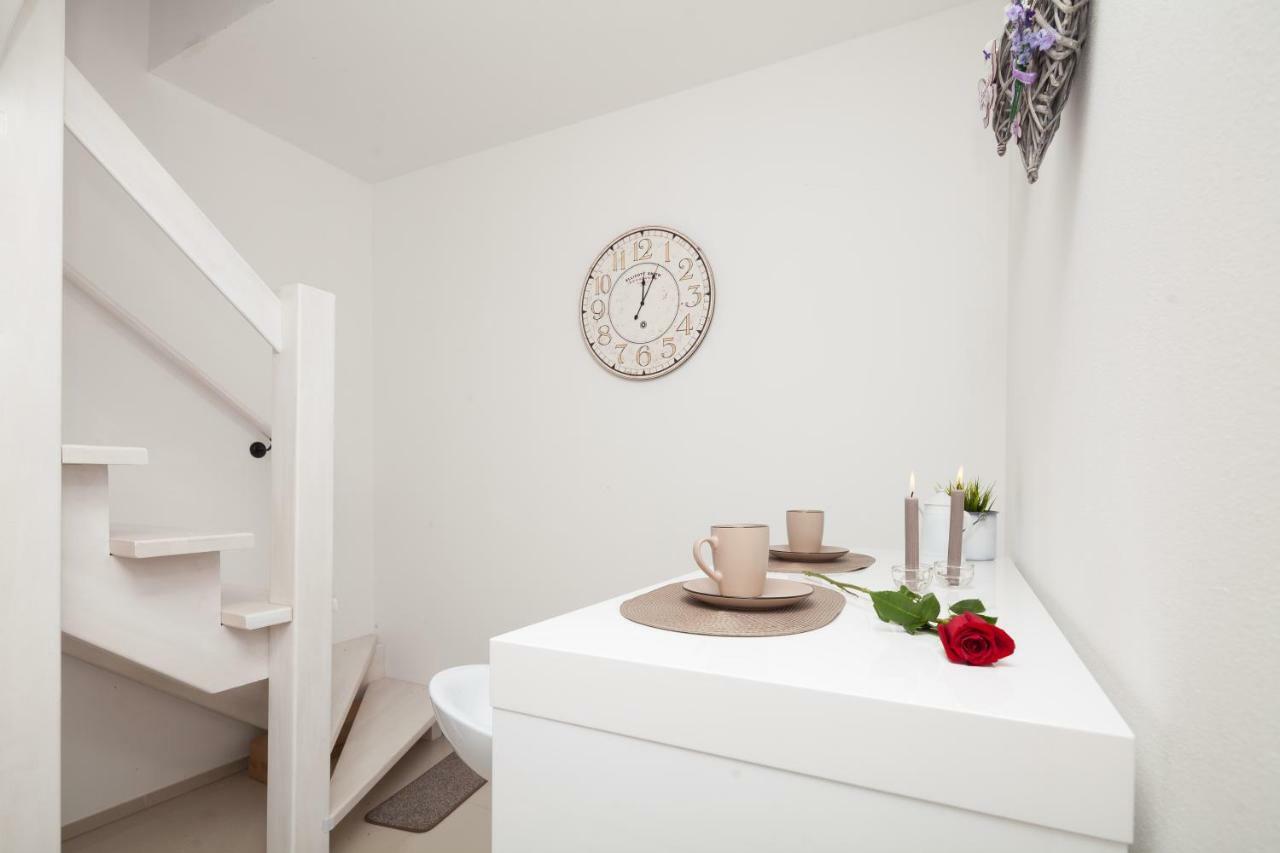 Luxury Apartment With Private Rooftop Terrace Pula Zewnętrze zdjęcie