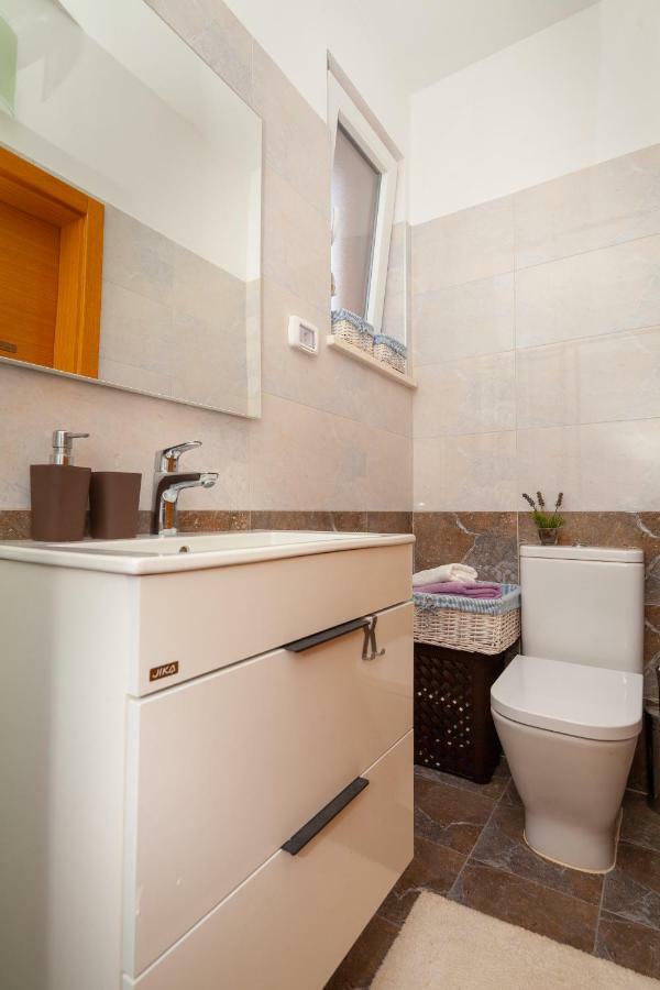 Luxury Apartment With Private Rooftop Terrace Pula Zewnętrze zdjęcie